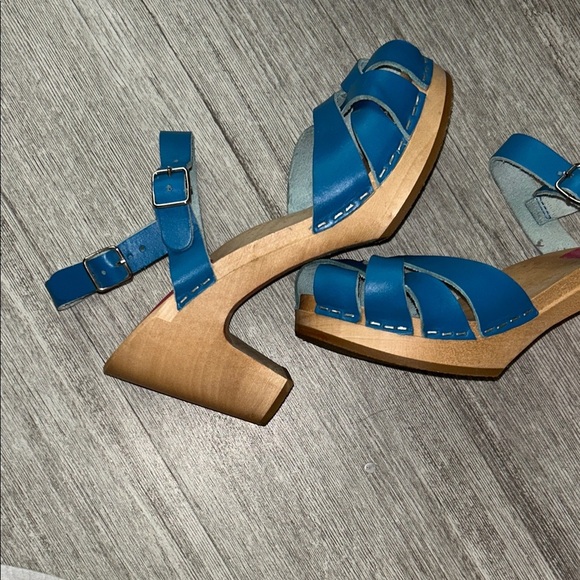 Swedish Hasbeens in blue with pink heel wooden block Sandals - Picture 4 of 7